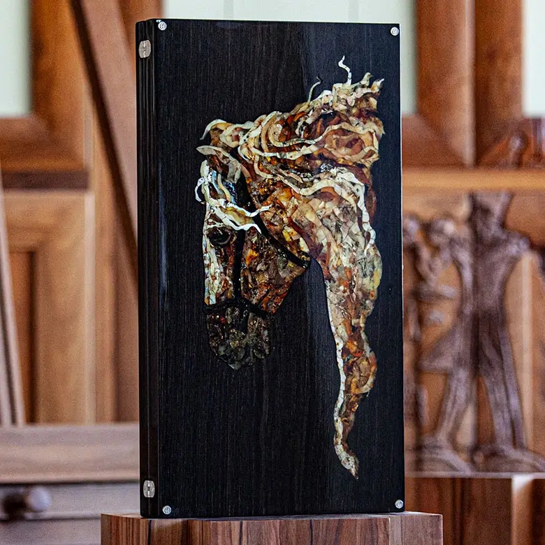 Нарды из янтаря классические "Конь"