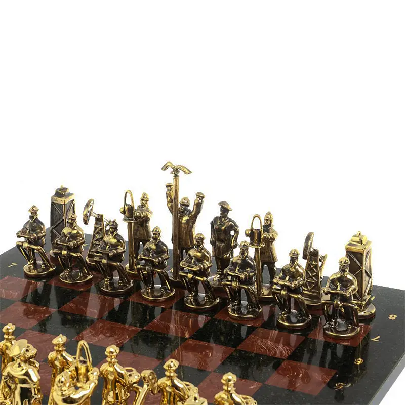 Шахматы из камня с металлическими фигурами "Нефтяники" 