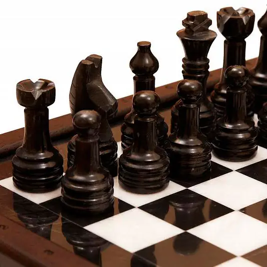 Шахматы из камня "Классика"
