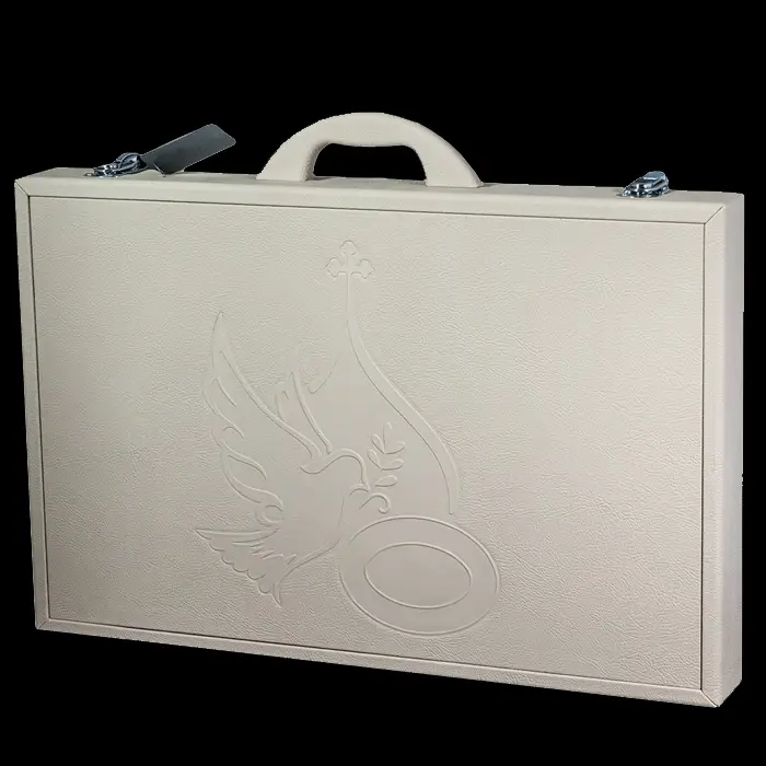 Икона в киоте из янтаря и мореного дуба "Георгий Победоносец"