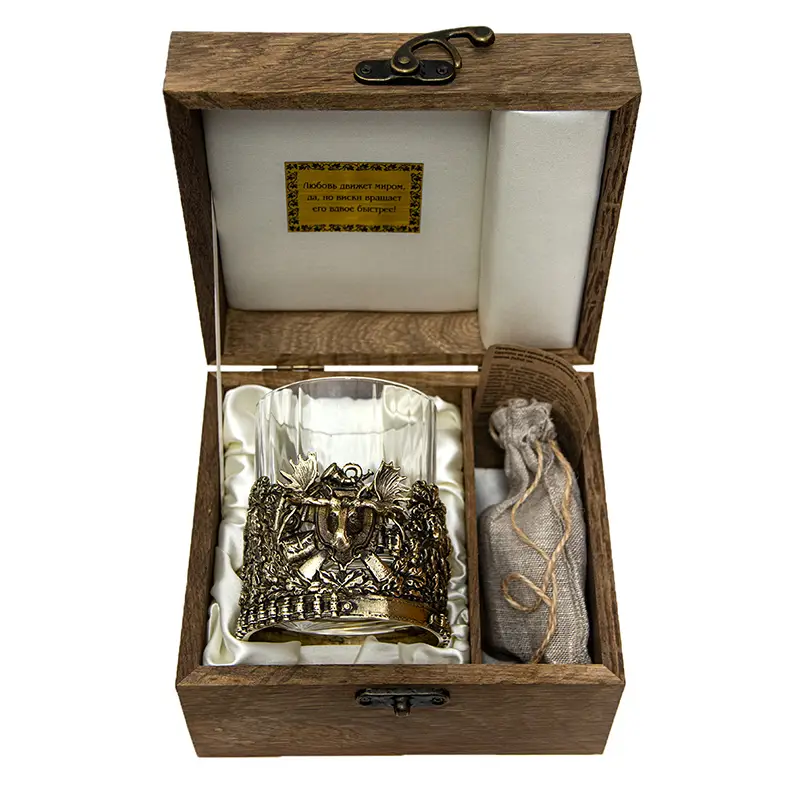 Бокал для виски "Охота" с камнями в деревянном футляре