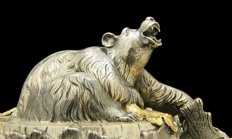 Пивная кружка из серебра «Медведь»