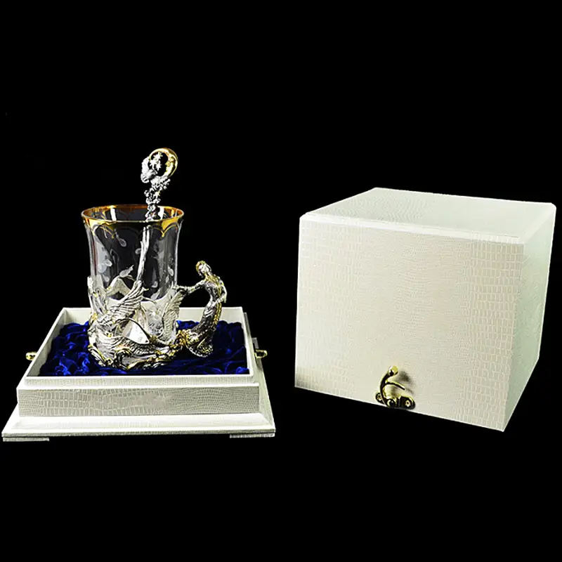 Коллекционный чайный набор из серебра на 2 персоны "Царевна лягушка"