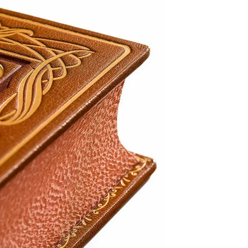 Книга в кожаном переплёте "Женщина" А.Швейгер-Лерхенфельд