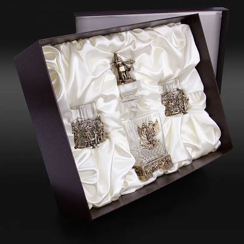 Набор для алкоголя из 2-ух бокалов и штофа "Строители"