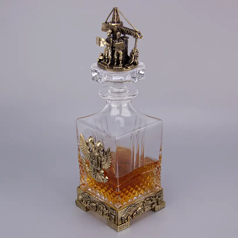 Набор для алкоголя из 2-ух бокалов и штофа "Строители"