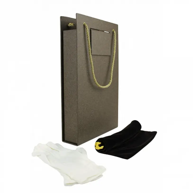 Книга подарочная в кожаном переплете "Конфуций. Изречения и афоризмы" 