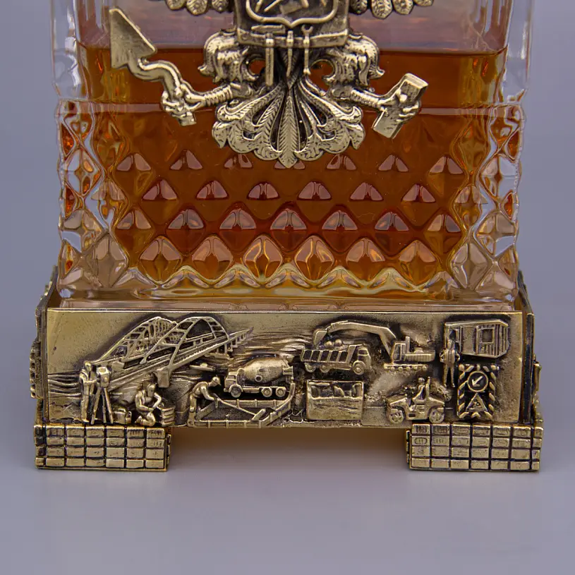 Набор для алкоголя из 2-ух бокалов и штофа "Строители"