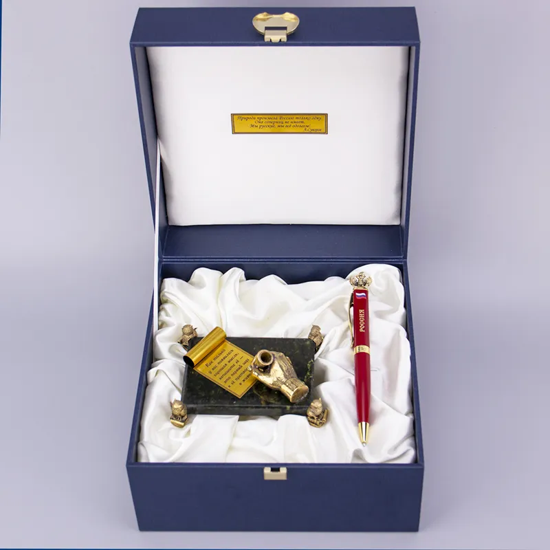 Настольный набор "Перо" в футляре