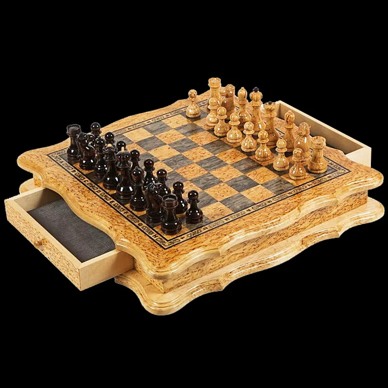 Шахматы из карельской березы "Королевство"