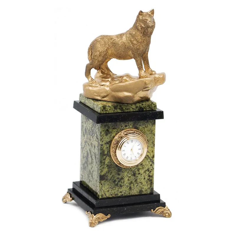 Настольные часы из натурального камня "Волк"