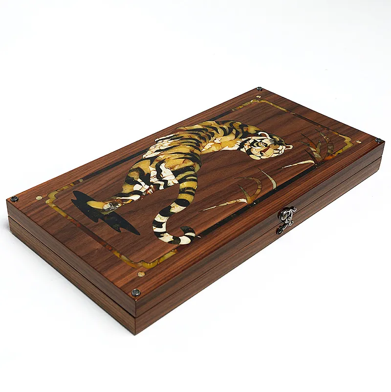 Нарды из янтаря "Крадущийся тигр"