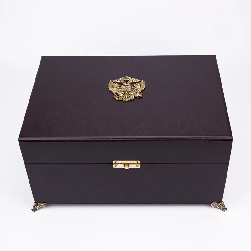 Набор нефтянику с бокалом для коньяка в футляре