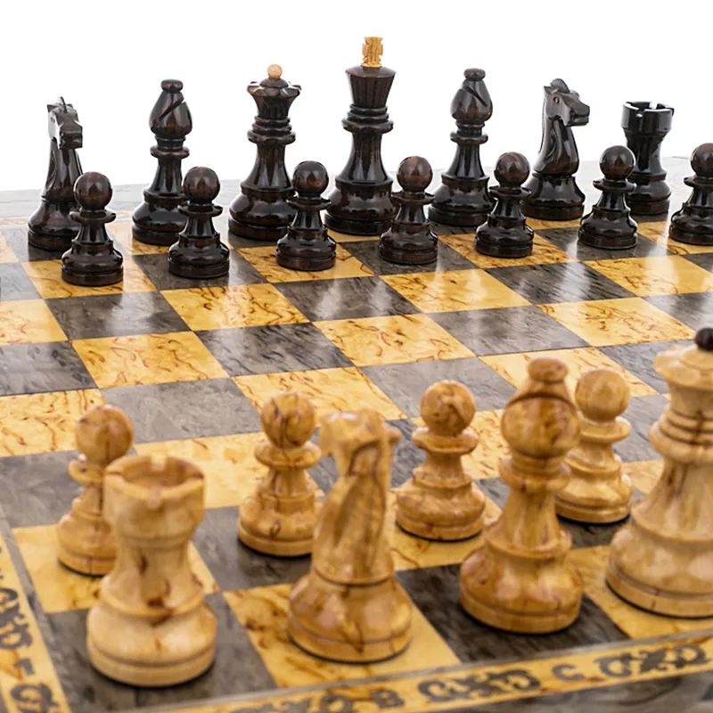 Шахматы складные из мореной карельской березы 