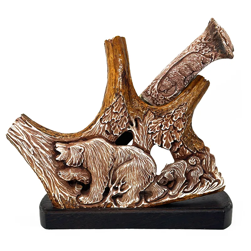 Нож из дамасской стали на подставке из кости "Медведь"