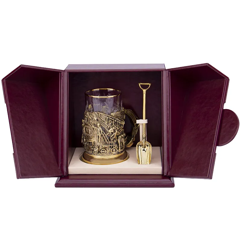 Подстаканник в подарочном футляре "Дорожники"