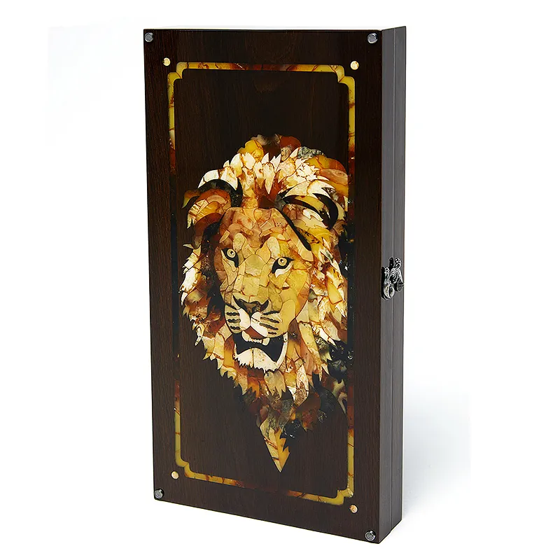 Нарды из мореного дуба и янтаря "Царь зверей"