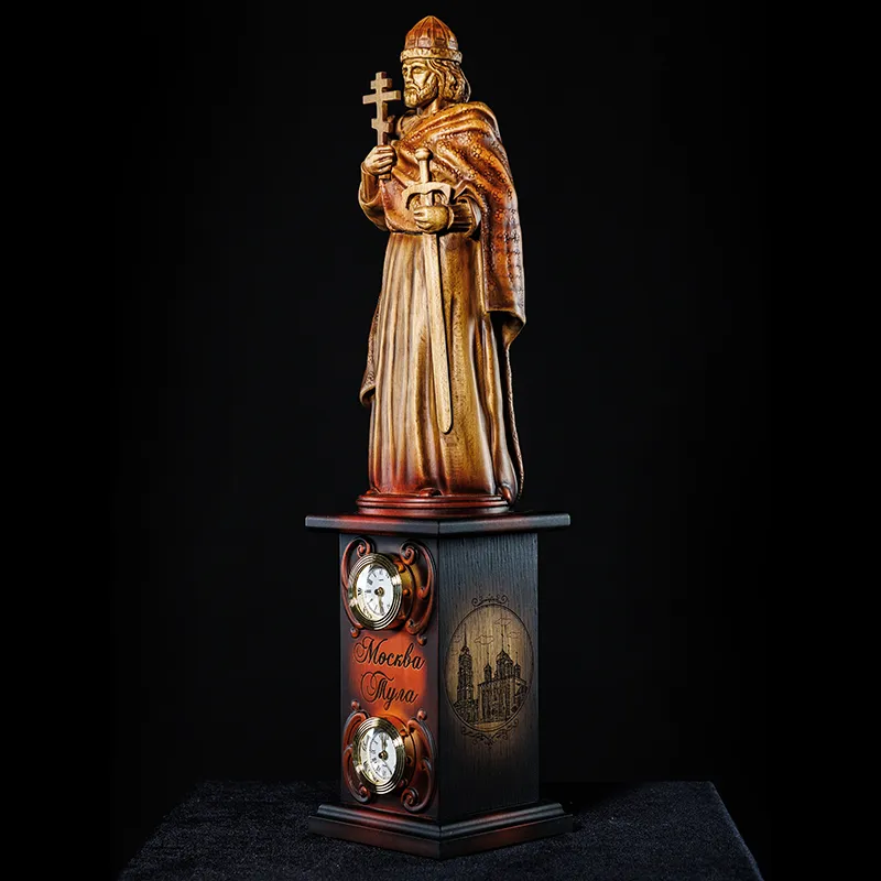 Часы настольные из дерева "Князь Владимир"