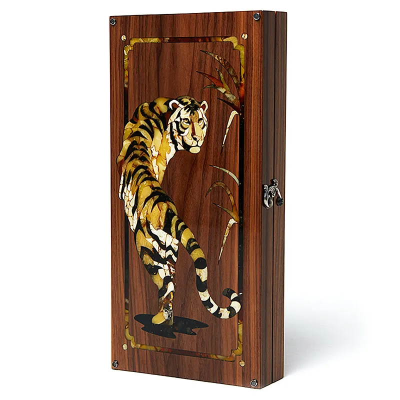 Нарды из янтаря "Крадущийся тигр"