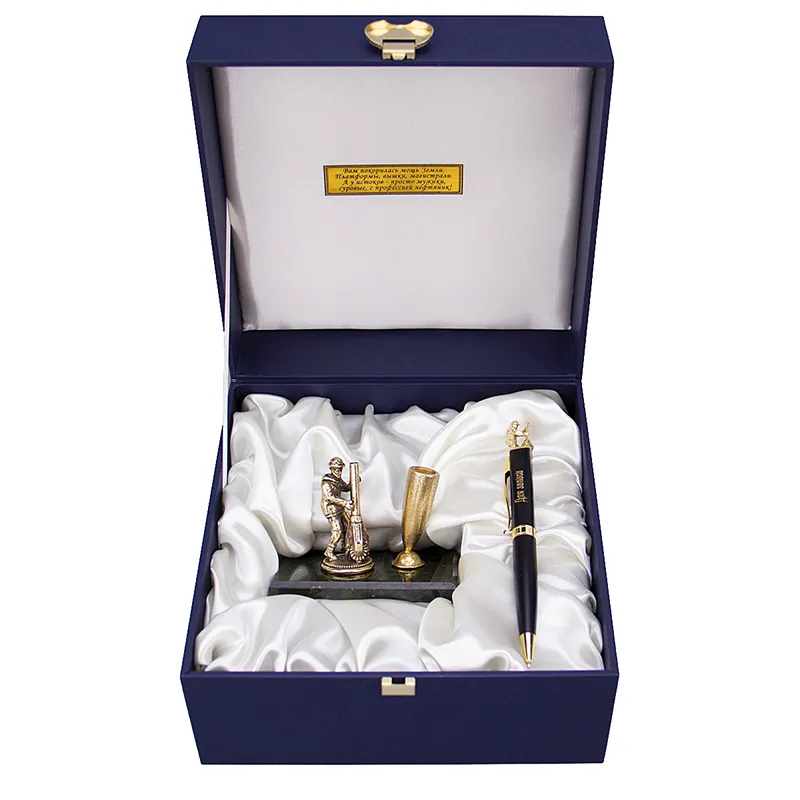 Настольный набор "Нефтяник" в футляре