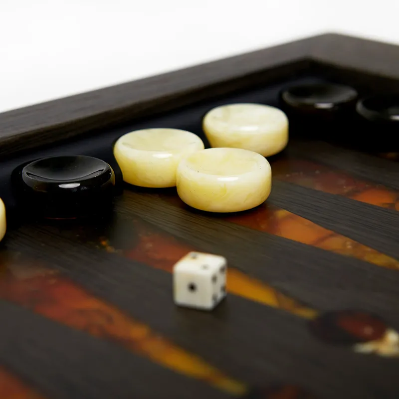 Нарды из мореного дуба и янтаря "Царь зверей"