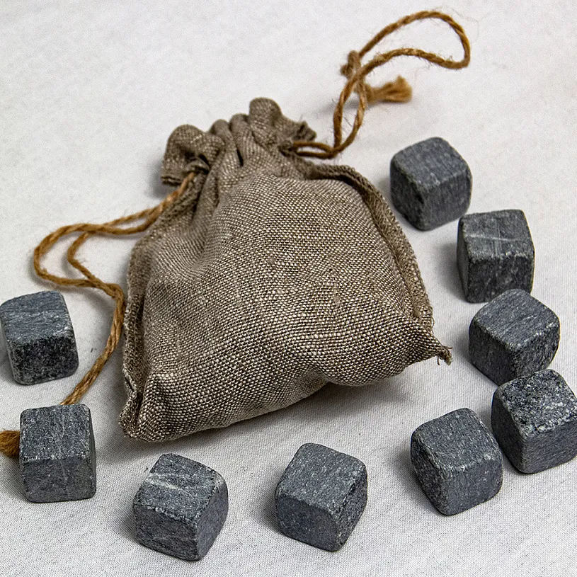 Бокал для виски "Юбилей, 70 лет" с камнями в деревянном футляре