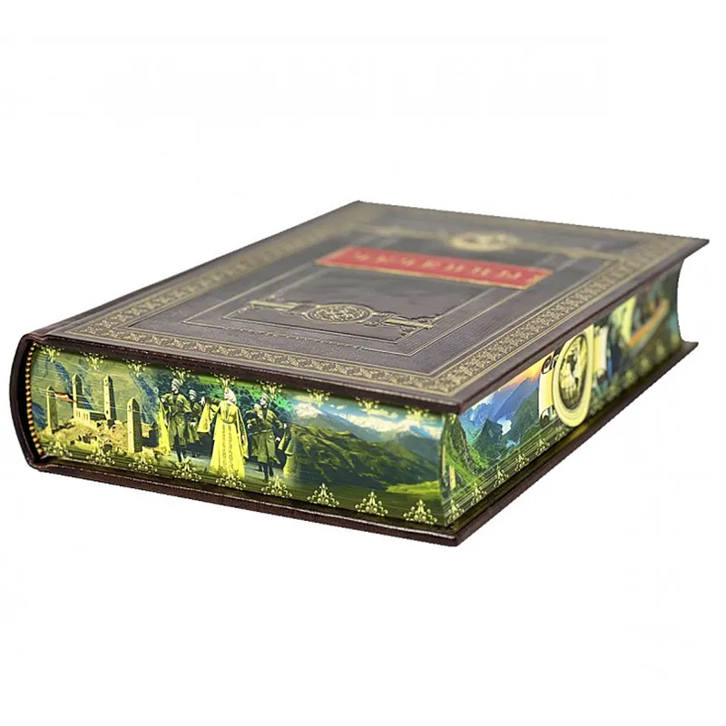 Подарочная книга Чеченцы.(с плакеткой сердце Чечни) 