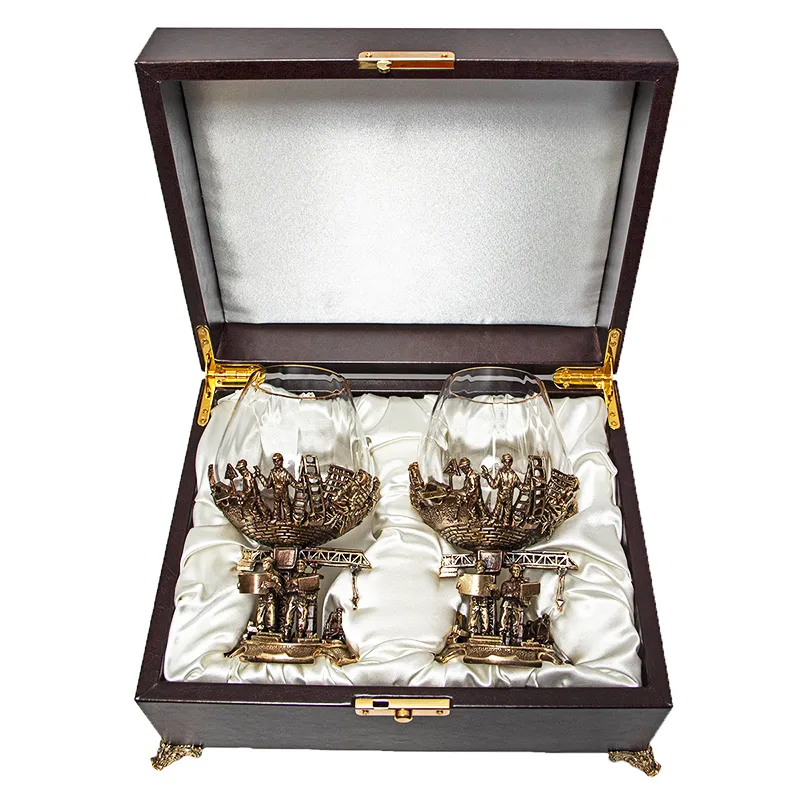 Набор из 2-х бокалов для бренди "Строители"