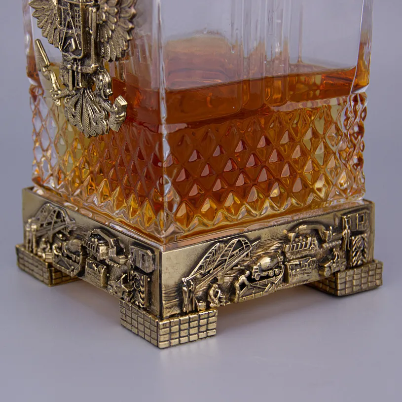 Набор для алкоголя из 2-ух бокалов и штофа "Строители"