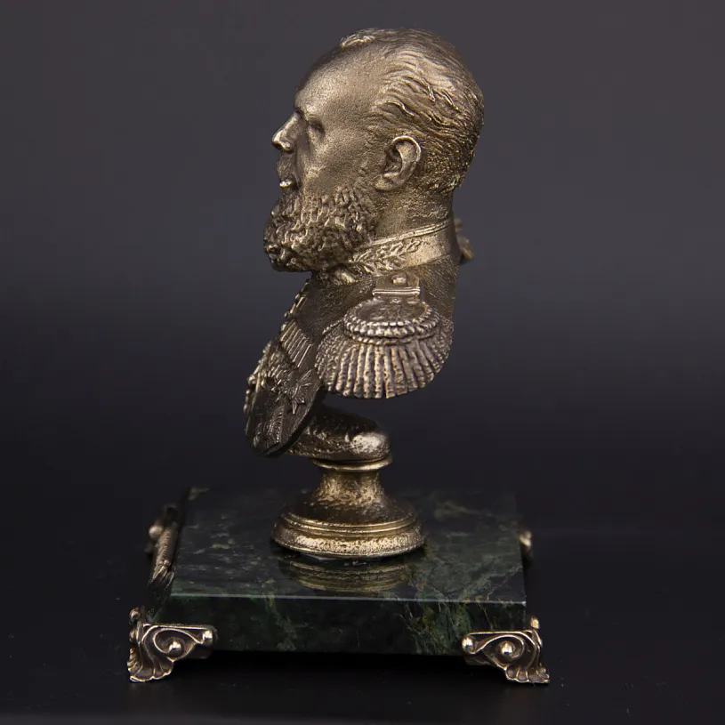 Бронзовый бюст "Александр третий" 