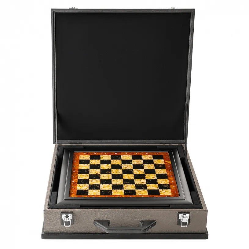 Шахматный ларец из янтаря и ясеня "Аристократ"