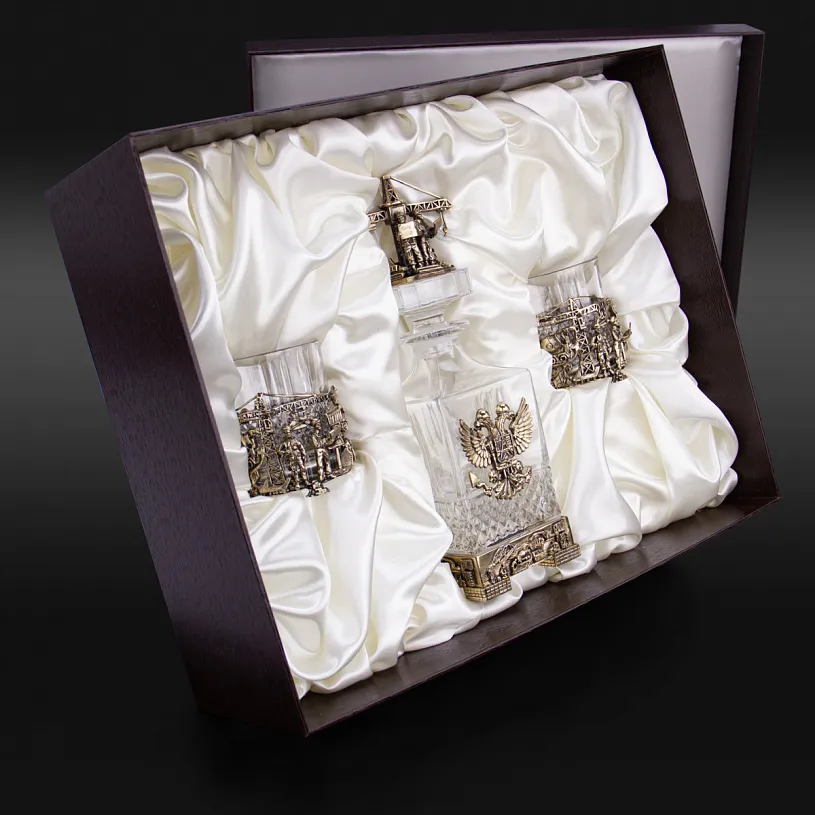 Набор для алкоголя из 2-ух бокалов и штофа "Строители"