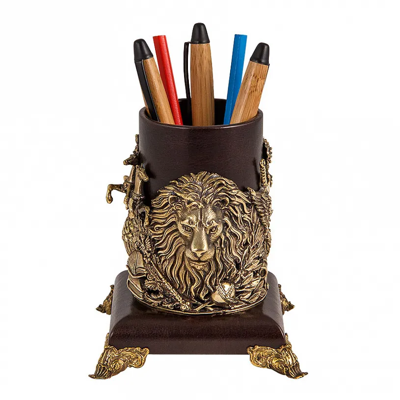 Подставка для письменных принадлежностей "Лев"