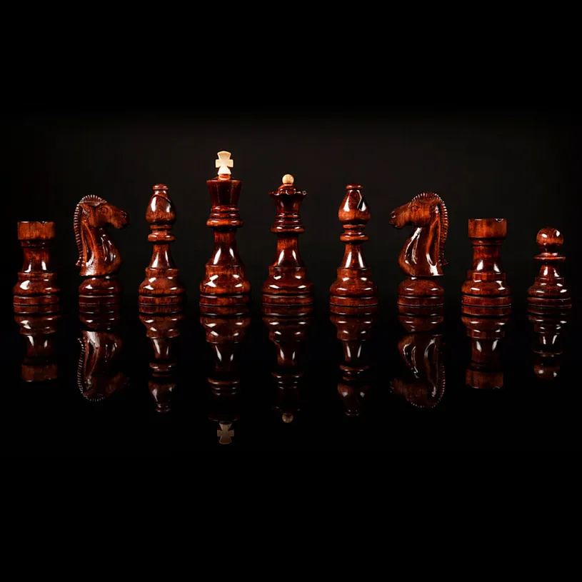 Шахматы из карельской березы "Королевство"