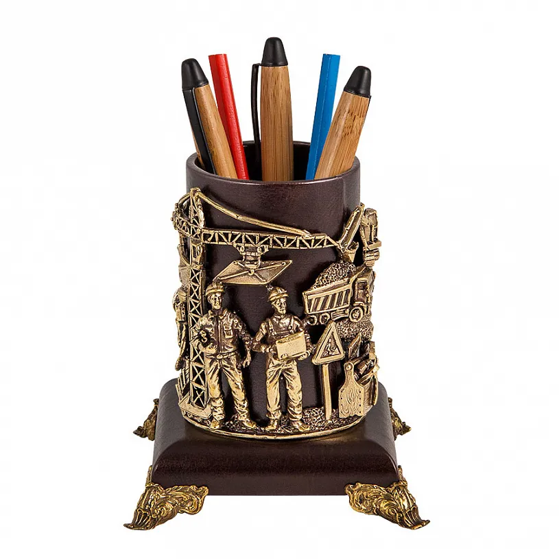Подставка для письменных принадлежностей "Строители"