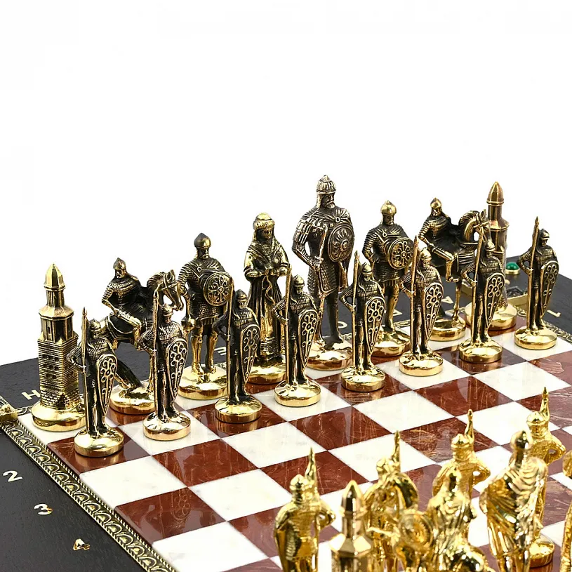 Шахматы подарочные в ларце "Русские"