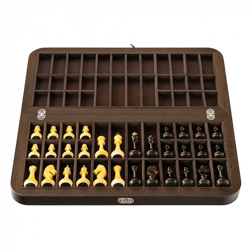 Шахматы из мореного дуба и янтаря "Классика"