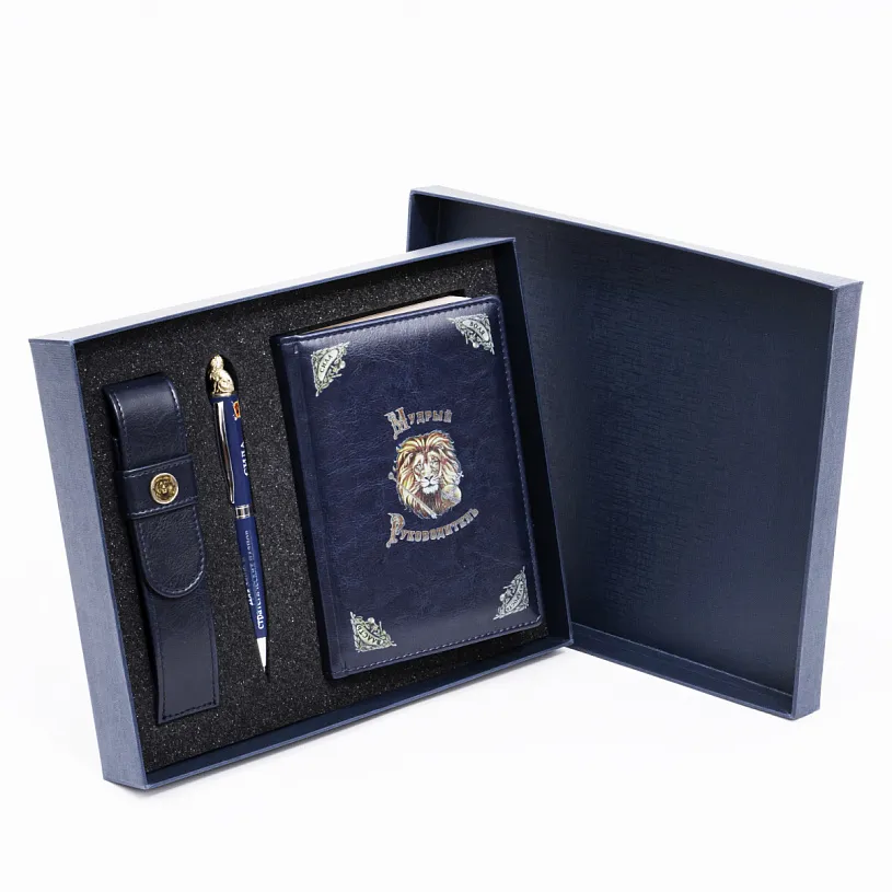 Блокнот с ручкой в футляре "Лев"