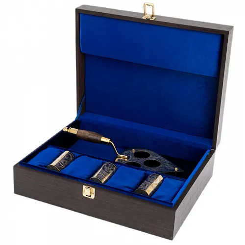 Питейный набор "Золотой мастерок" со стопками (Златоуст)