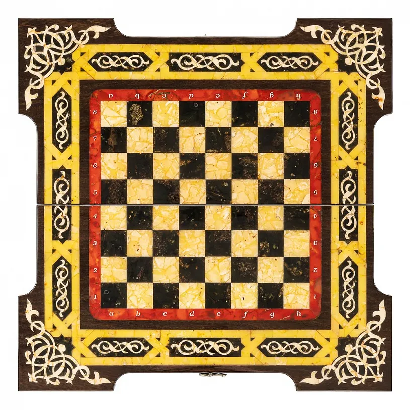 Шахматы из мореного дуба и янтаря "Арабские"