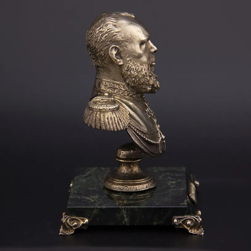 Бронзовый бюст "Александр третий" 