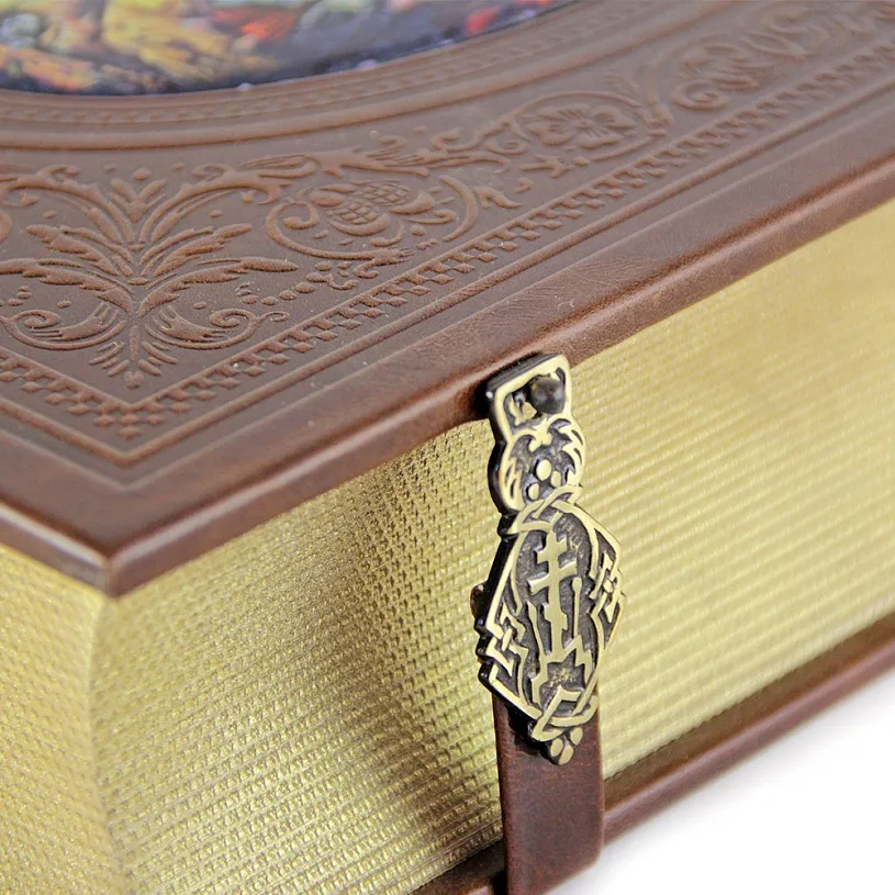 Подарочная Библия в кожаном переплете