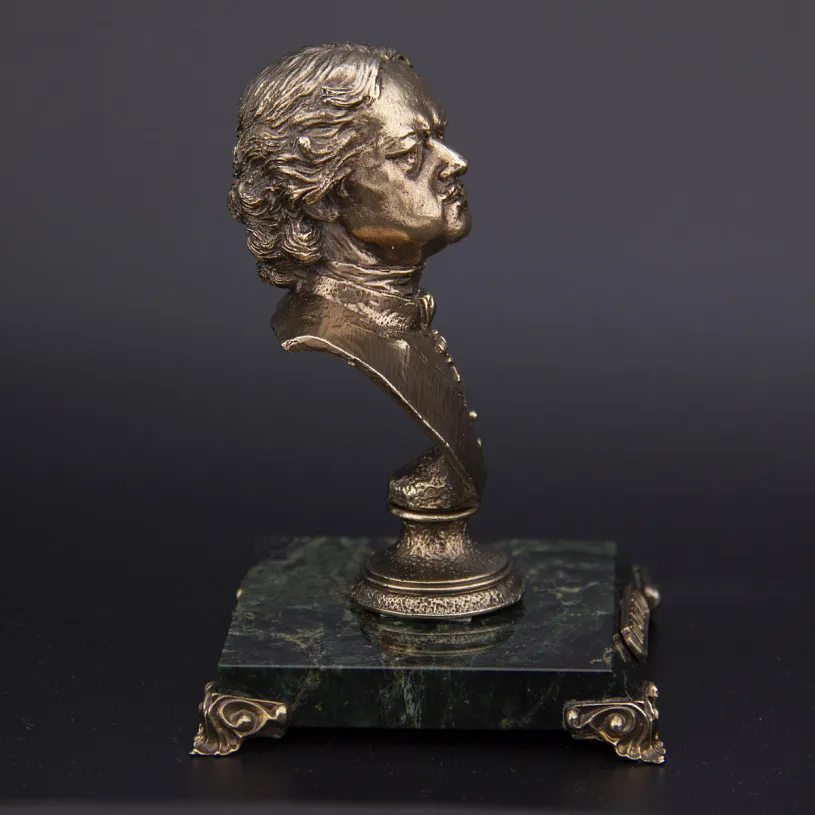 Бронзовый бюст "Петр I" 