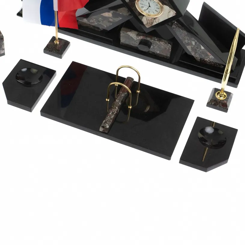 Настольный набор из конгломерата