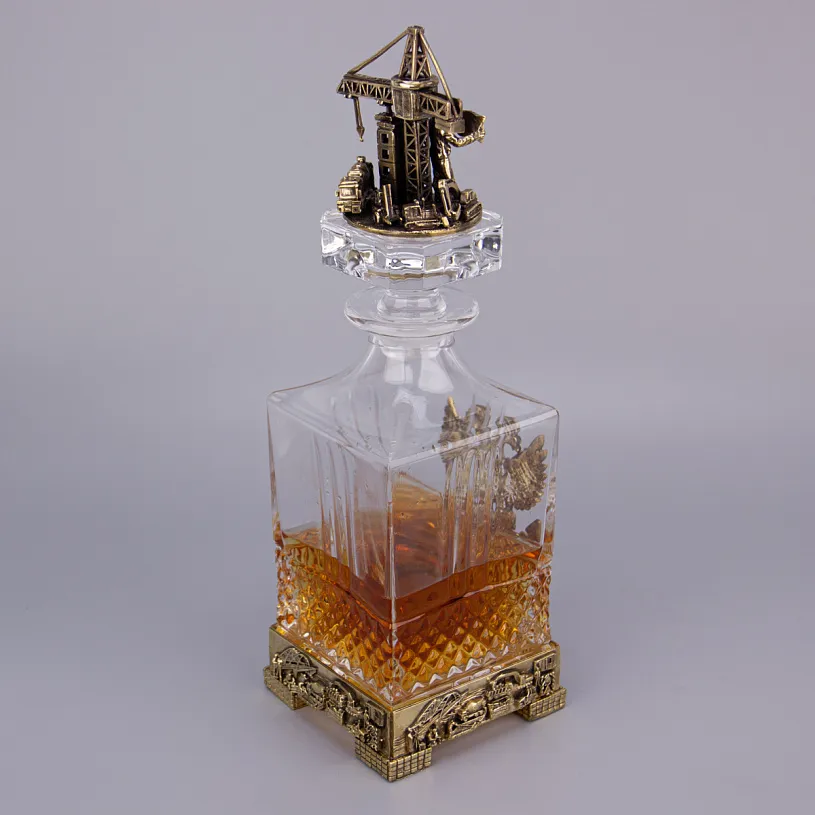 Набор для алкоголя из 2-ух бокалов и штофа "Строители"