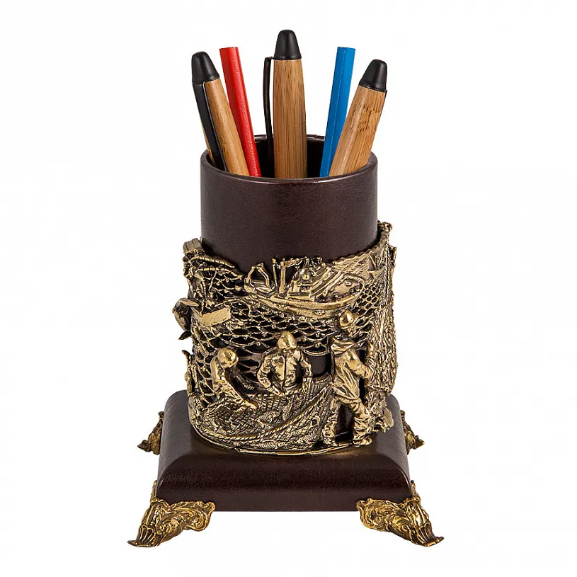 Подставка для письменных принадлежностей "Рыбак"