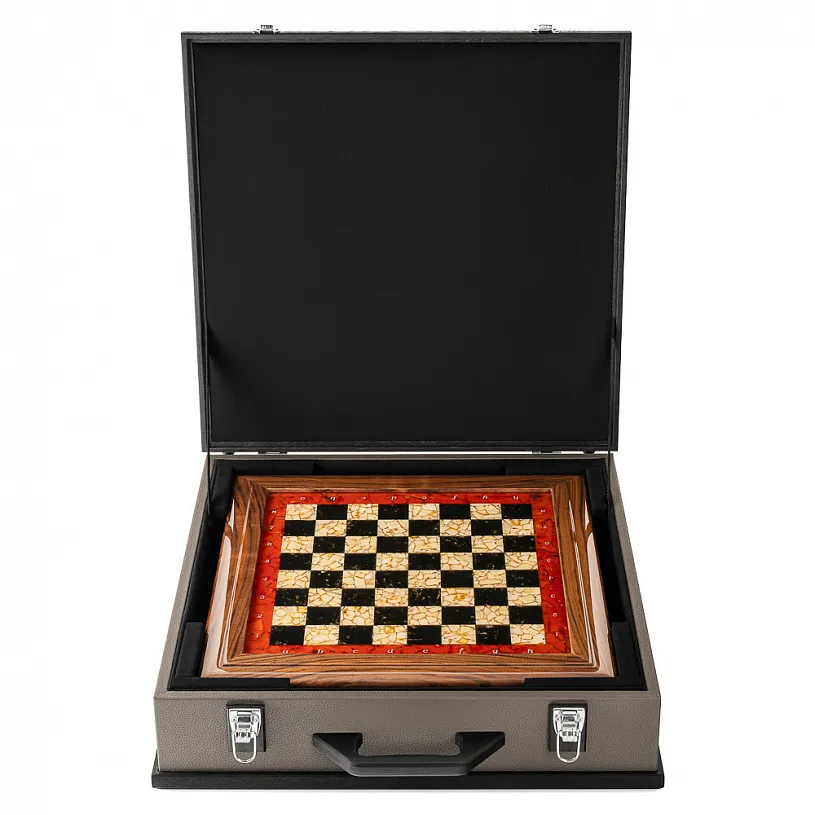 Янтарный шахматный ларец  "Аристократ"