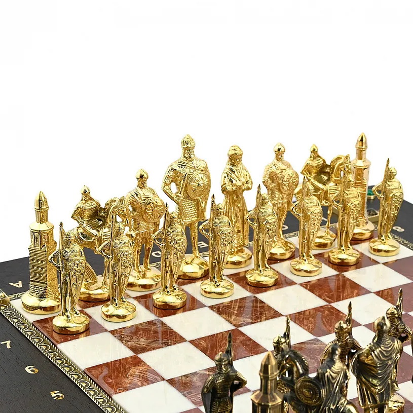 Шахматы подарочные в ларце "Русские"