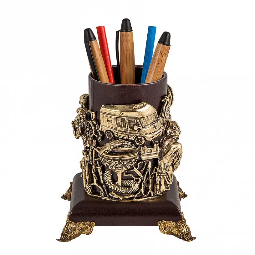 Подставка для письменных принадлежностей "Хирурги"