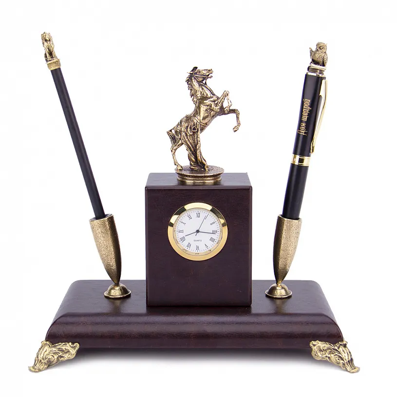 Настольный набор с часами "Лошадь"